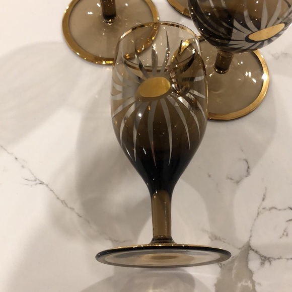 Vintage MCM small starburst drinkware glasses  amber and gold set of 4 - Picture 4 of 6